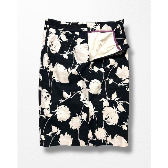 Boden Modern Pencil Skirt, Size 2P - Picture 2 of 8